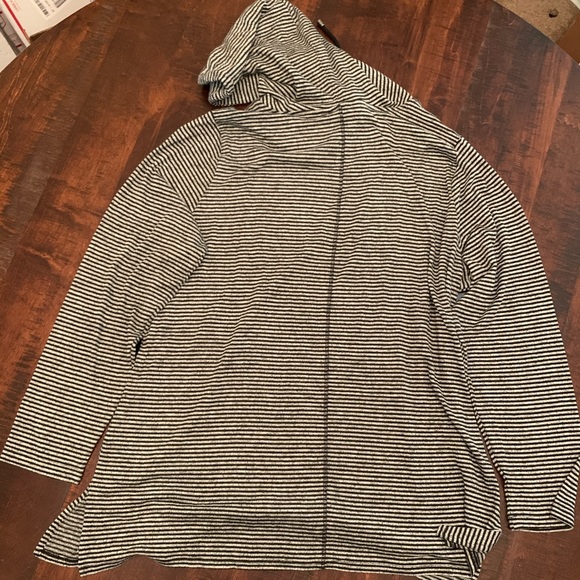 Premise Hoodie Pullover Grey & Black Stripped - Picture 2 of 2